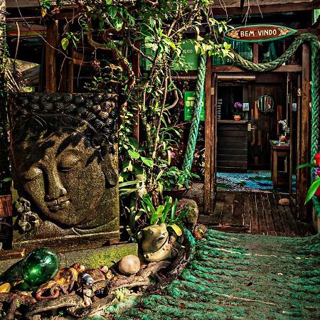 Grajagan Surf Resort メーウ島 エクステリア 写真