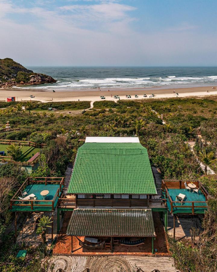 Grajagan Surf Resort メーウ島 エクステリア 写真