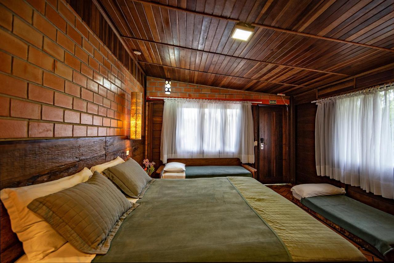 Grajagan Surf Resort メーウ島 部屋 写真