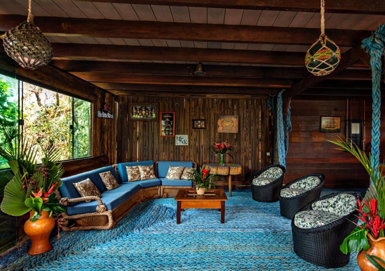 Grajagan Surf Resort メーウ島 エクステリア 写真