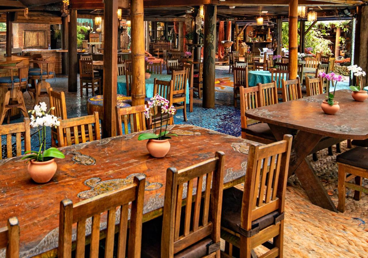 Grajagan Surf Resort メーウ島 エクステリア 写真