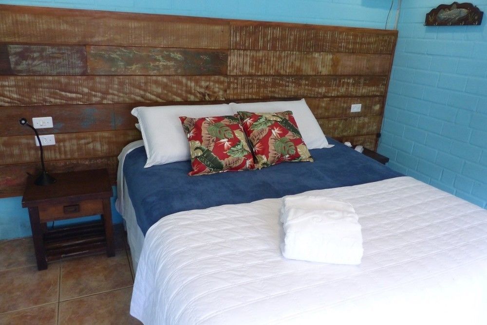 Grajagan Surf Resort メーウ島 エクステリア 写真
