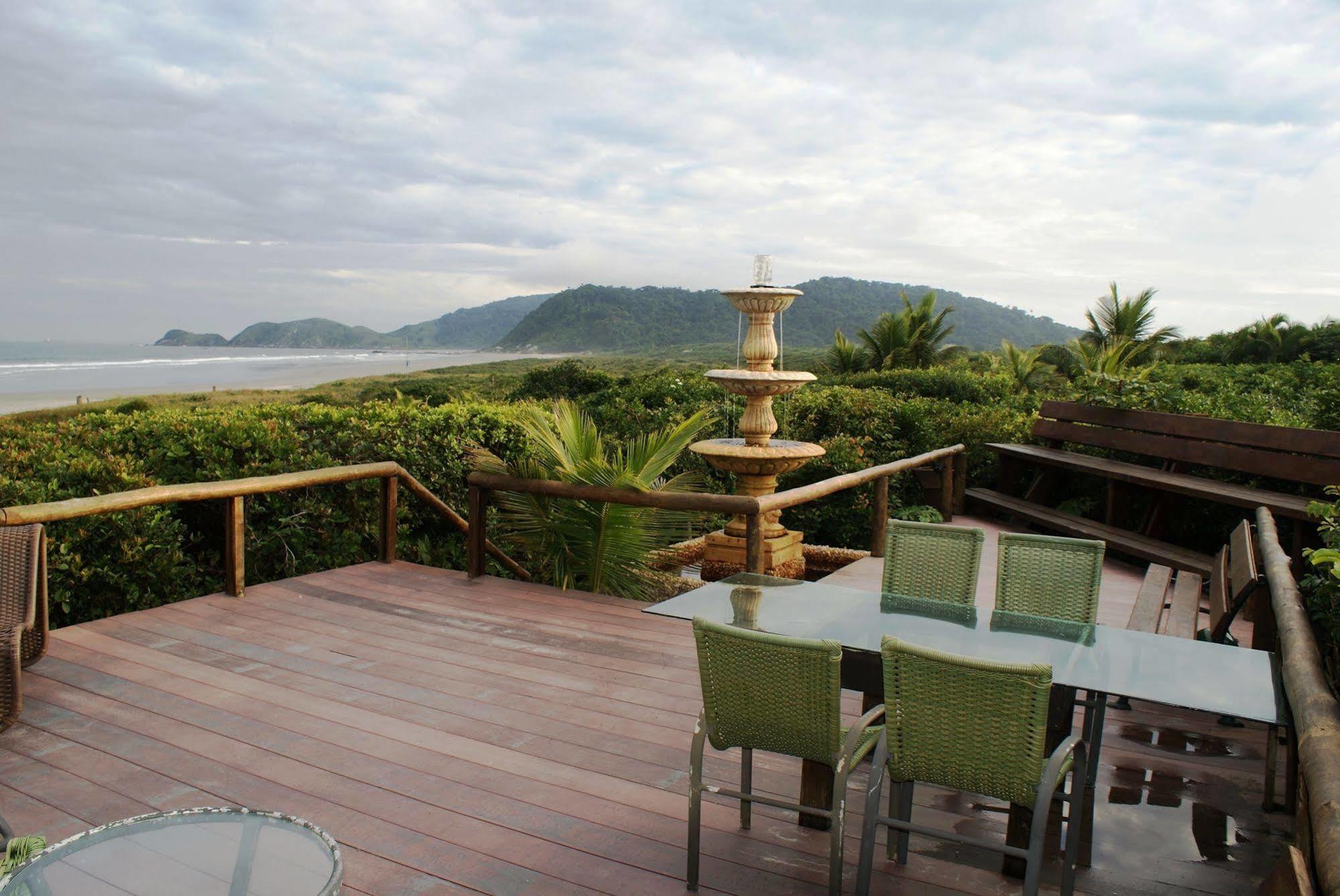 Grajagan Surf Resort メーウ島 エクステリア 写真